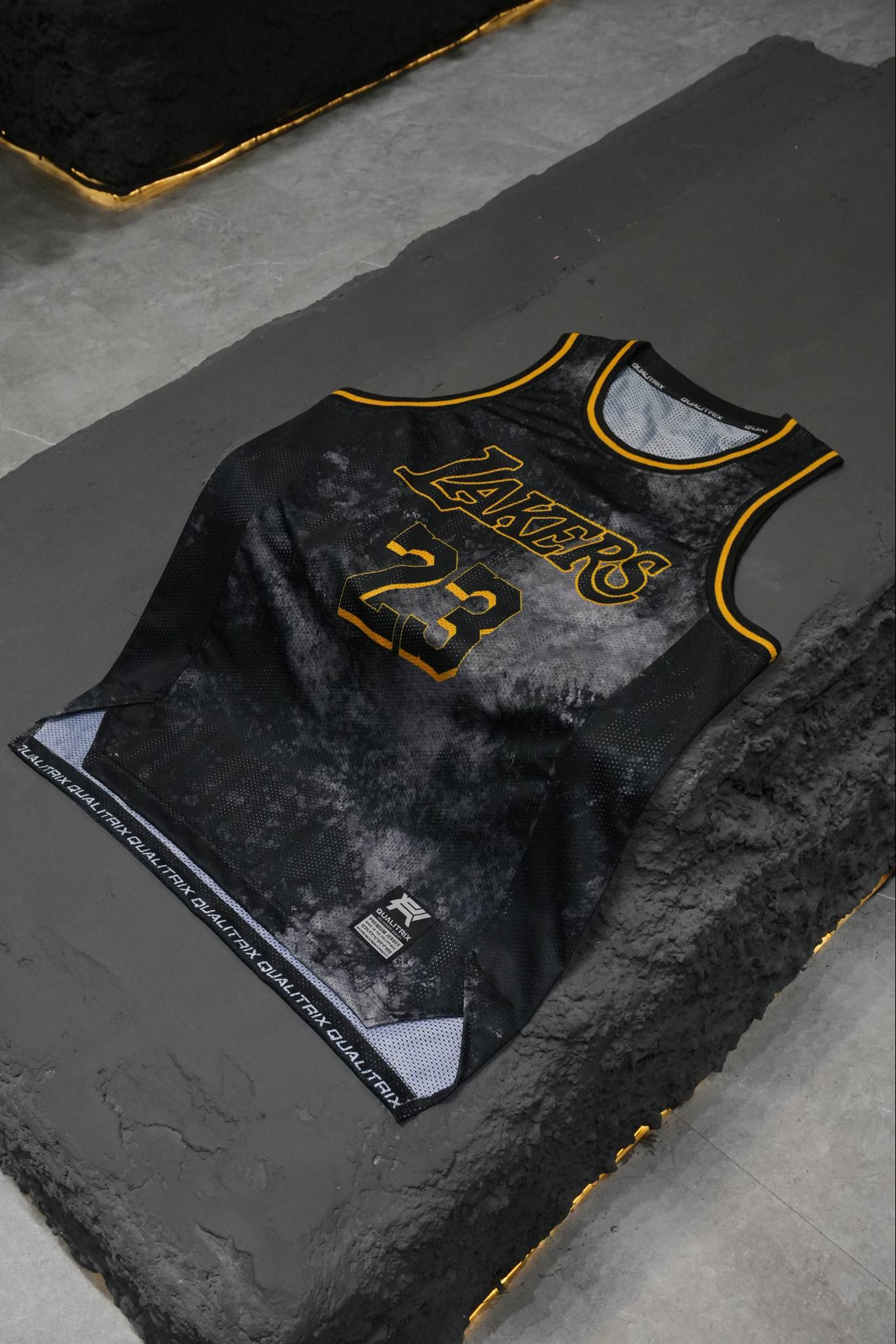 LAKERS ACID WASHED MESH JERSEY