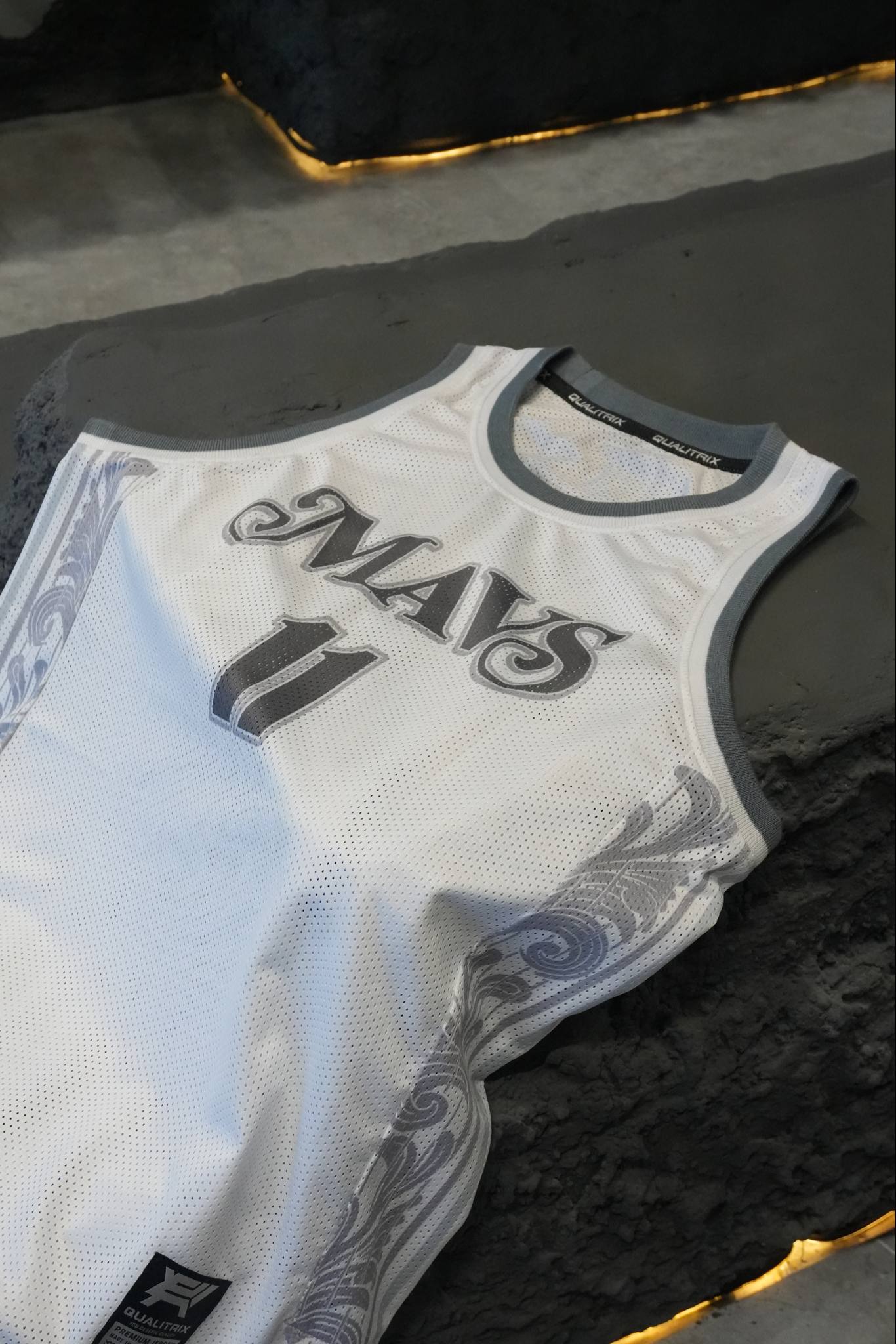 KYRIE IRVING MESH JERSEY