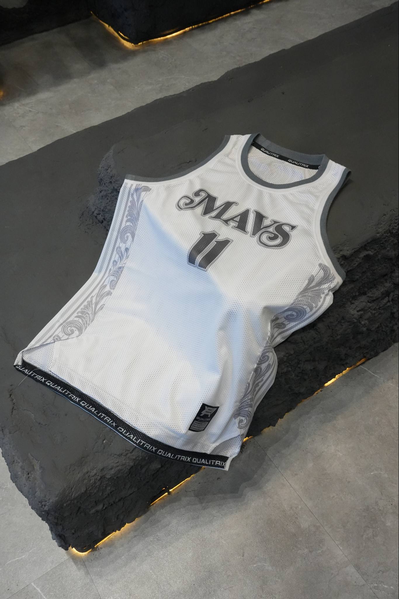 KYRIE IRVING MESH JERSEY